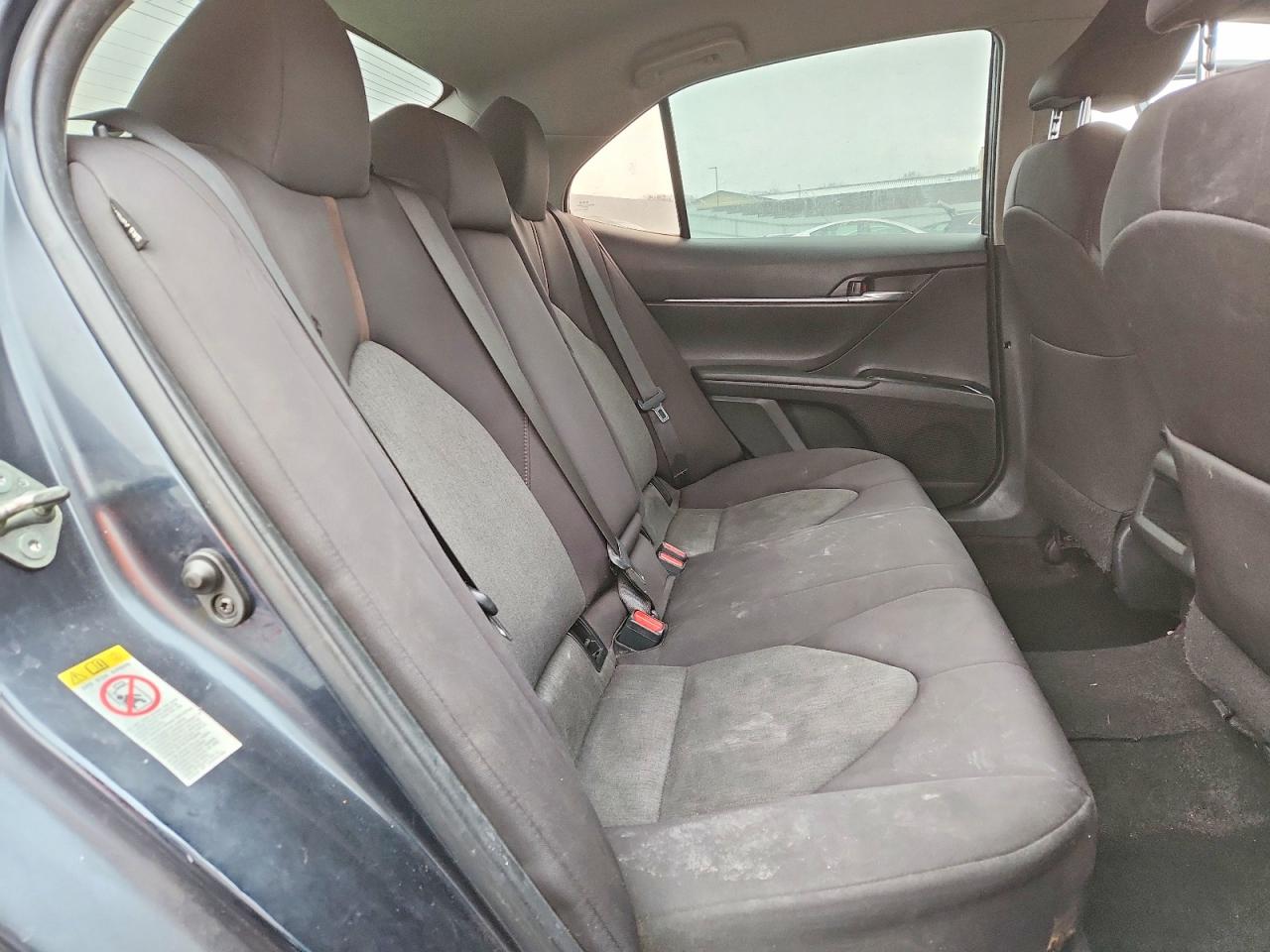 2018 TOYOTA CAMRY LE photo 19