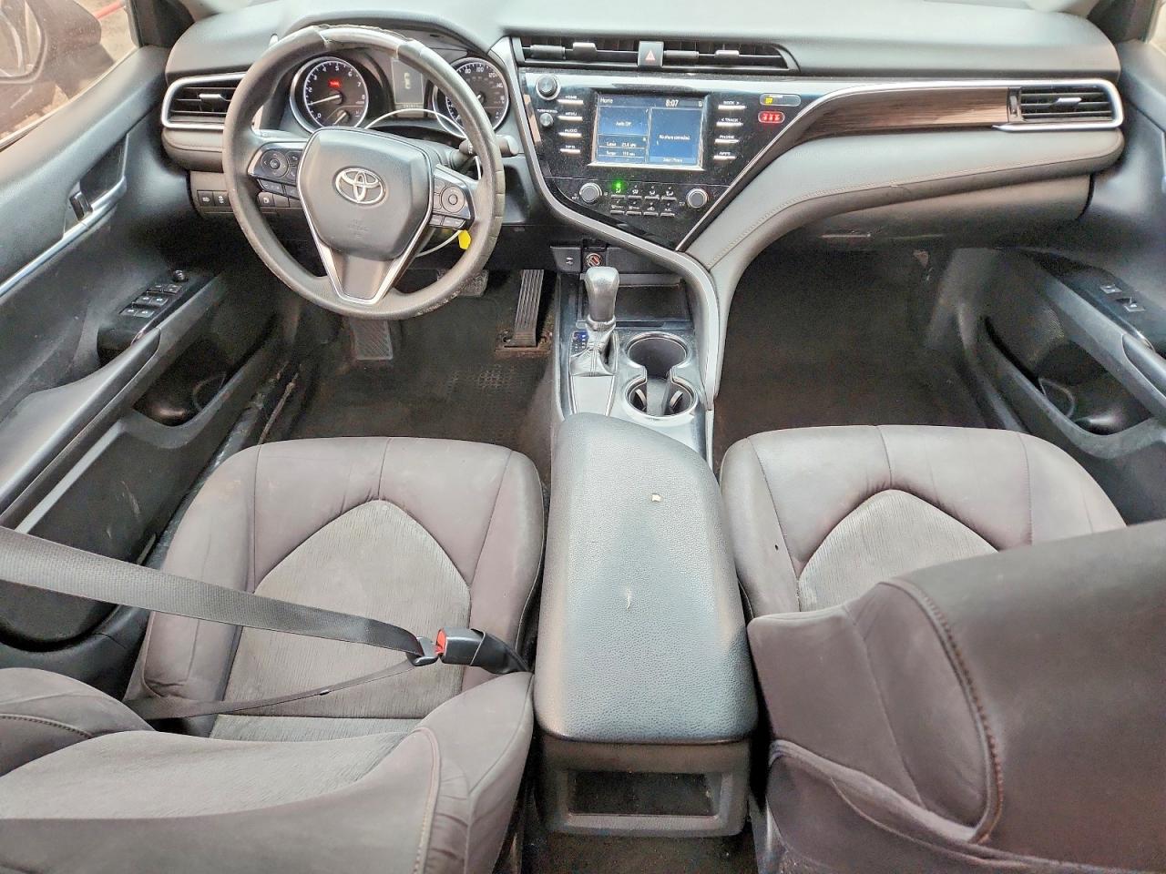 2018 TOYOTA CAMRY LE photo 15