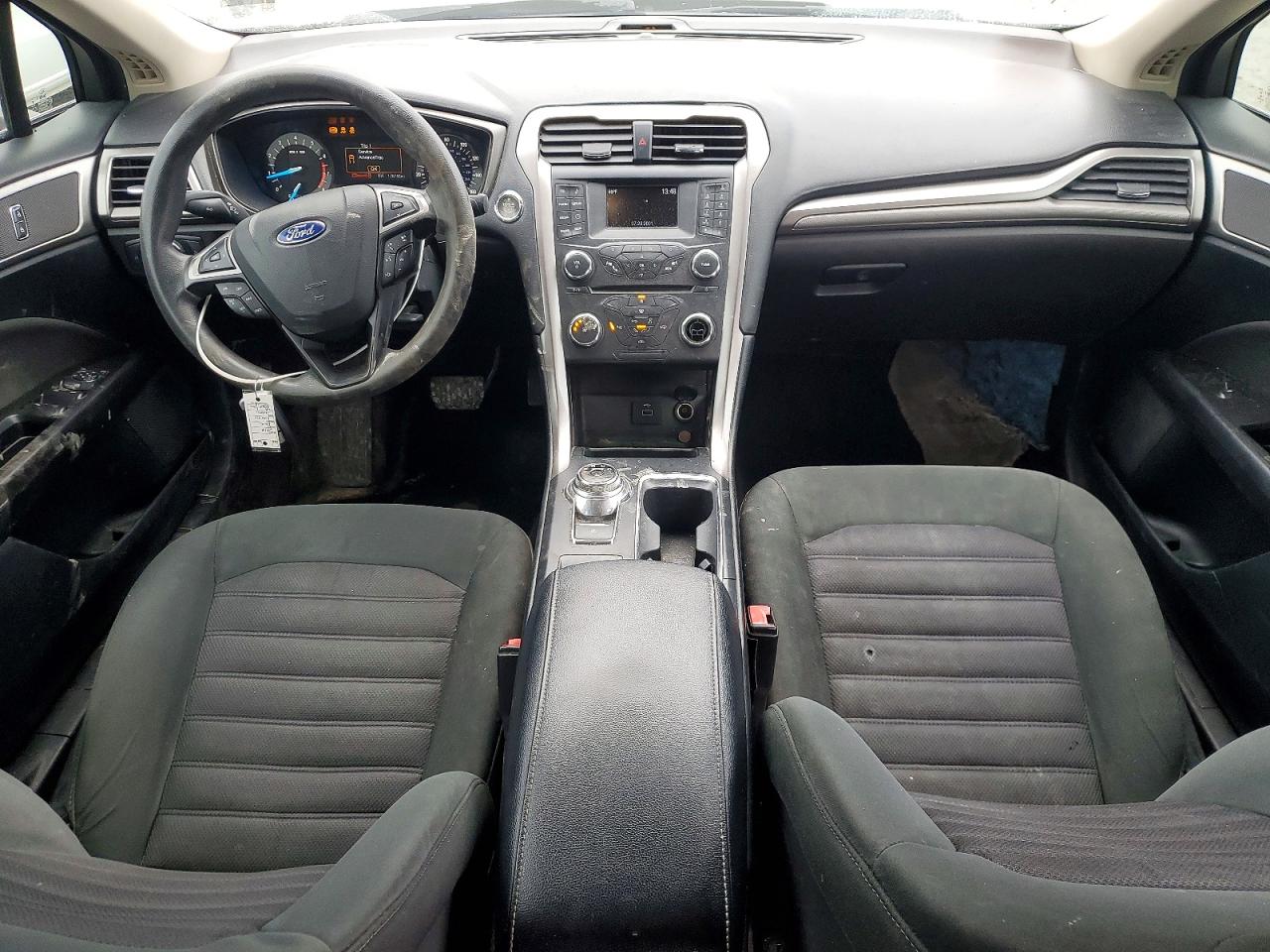 2017 FORD FUSION SE photo 22