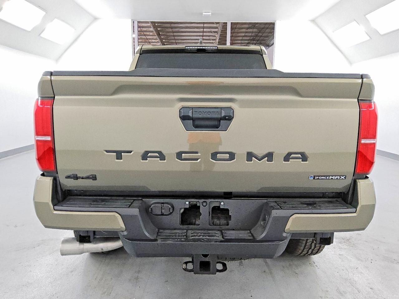 2025 TOYOTA TACOMA TRD OFF-ROAD HV photo 11