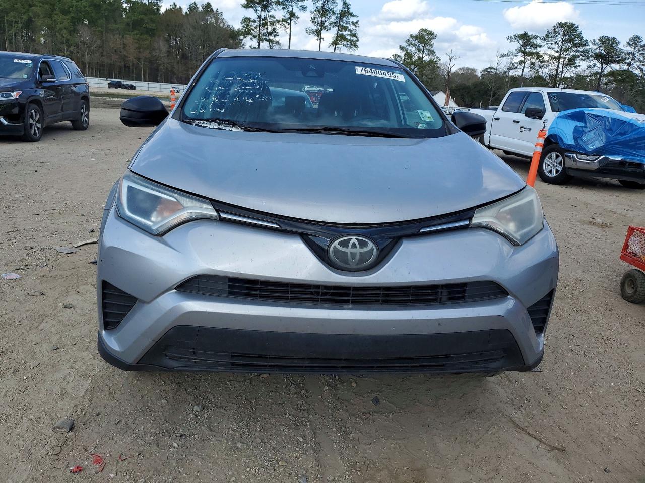 2018 TOYOTA RAV4 LE photo 5