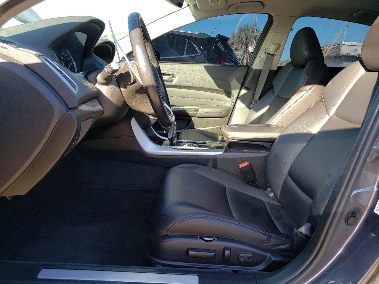 2018 ACURA TLX photo 13