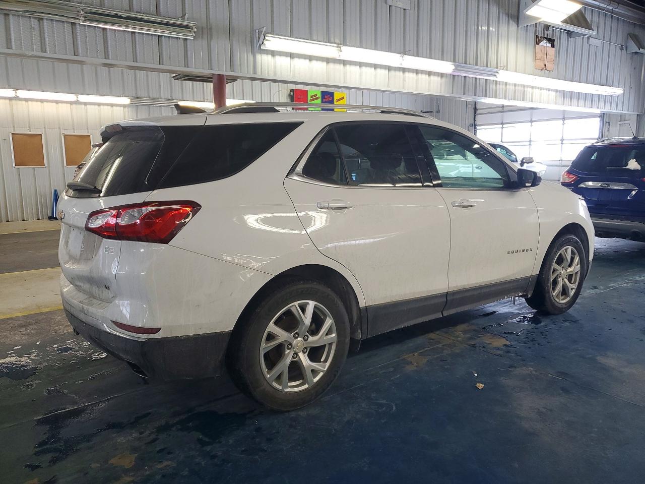 2020 CHEVROLET EQUINOX LT photo 3