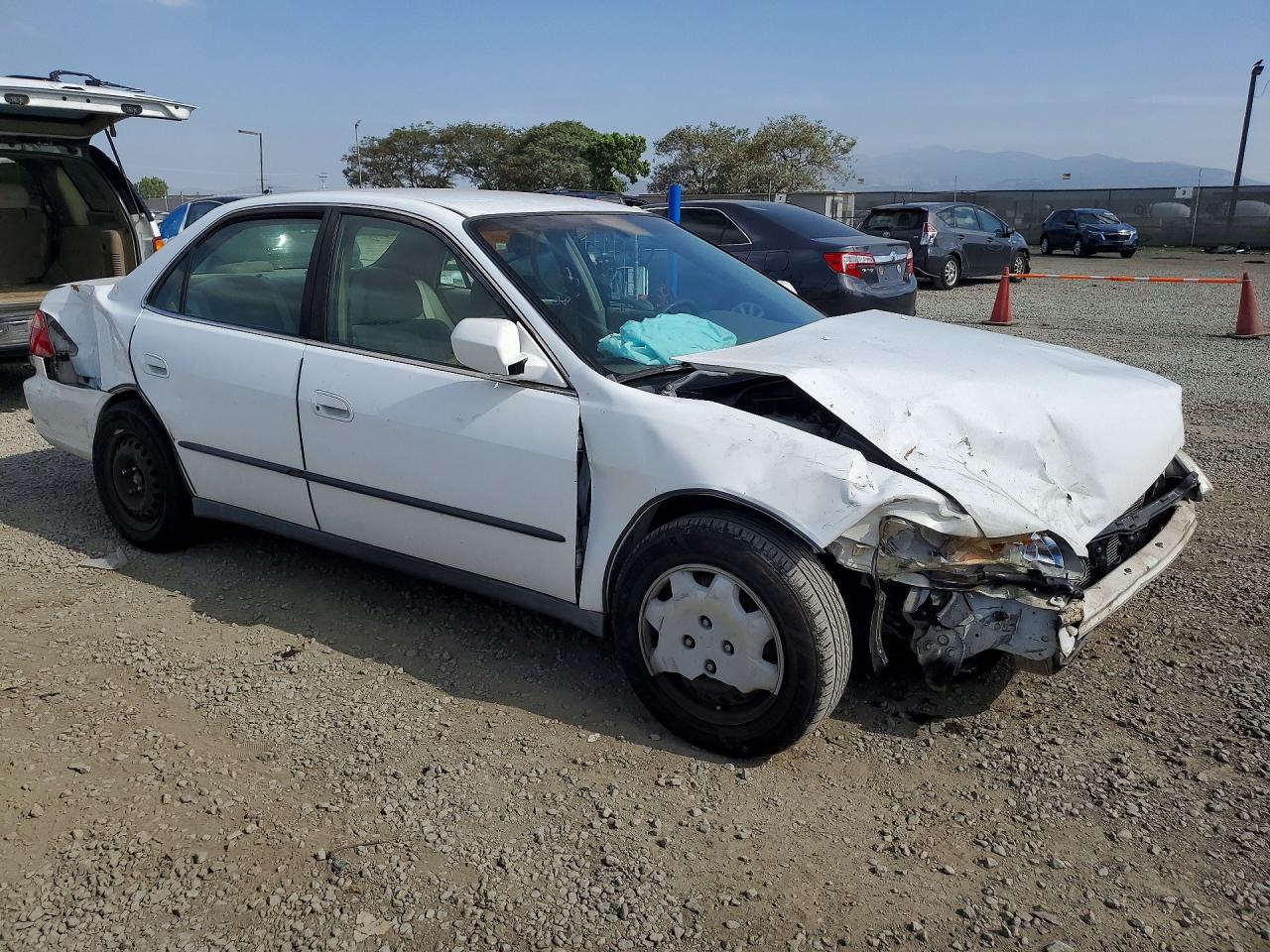 1999 HONDA ACCORD LX photo 4