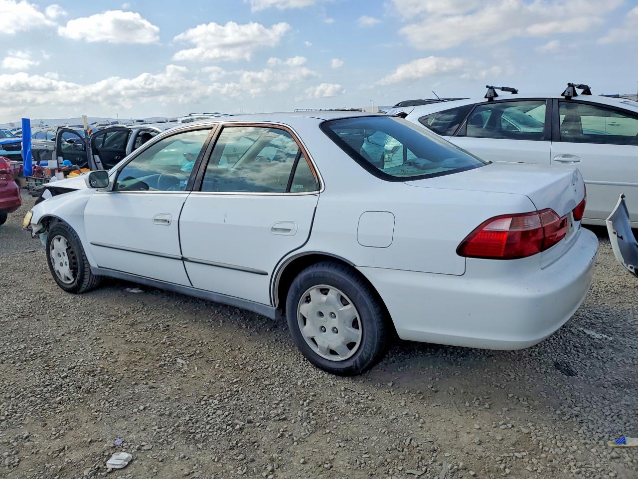 1999 HONDA ACCORD LX photo 2