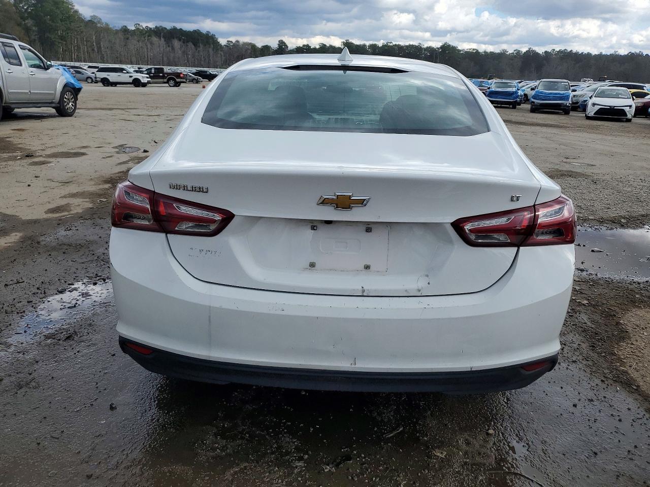 2021 CHEVROLET MALIBU LT photo 6