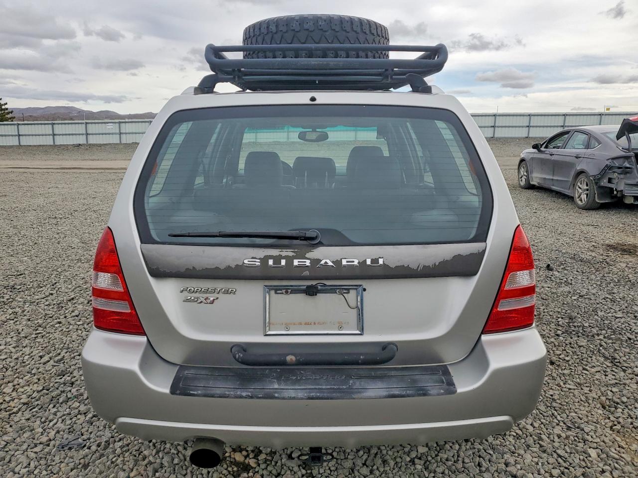 2005 SUBARU FORESTER photo 11