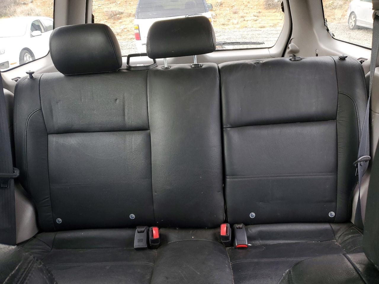 2005 SUBARU FORESTER photo 19