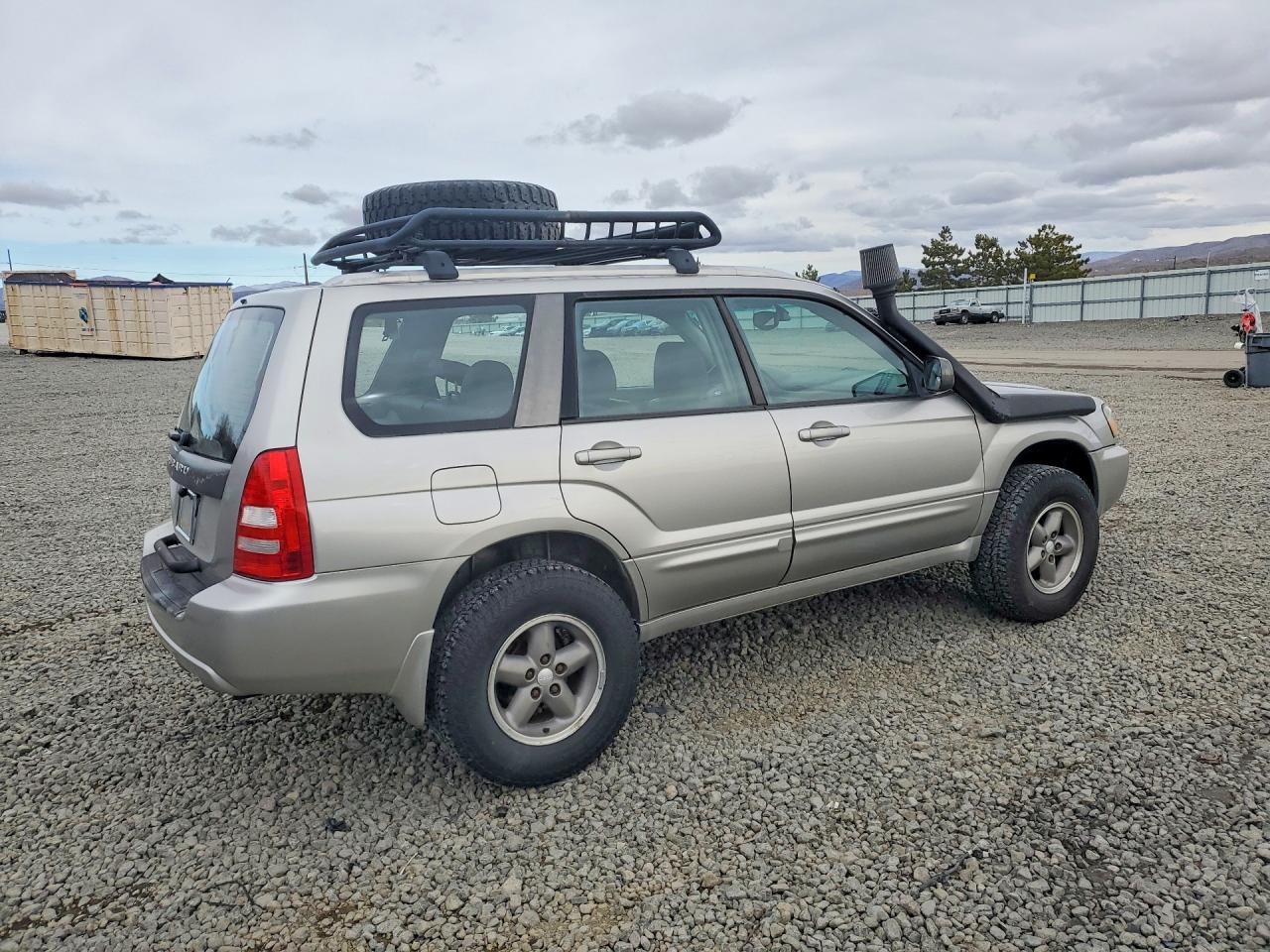 2005 SUBARU FORESTER photo 5