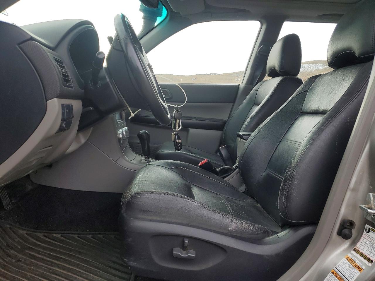 2005 SUBARU FORESTER photo 13