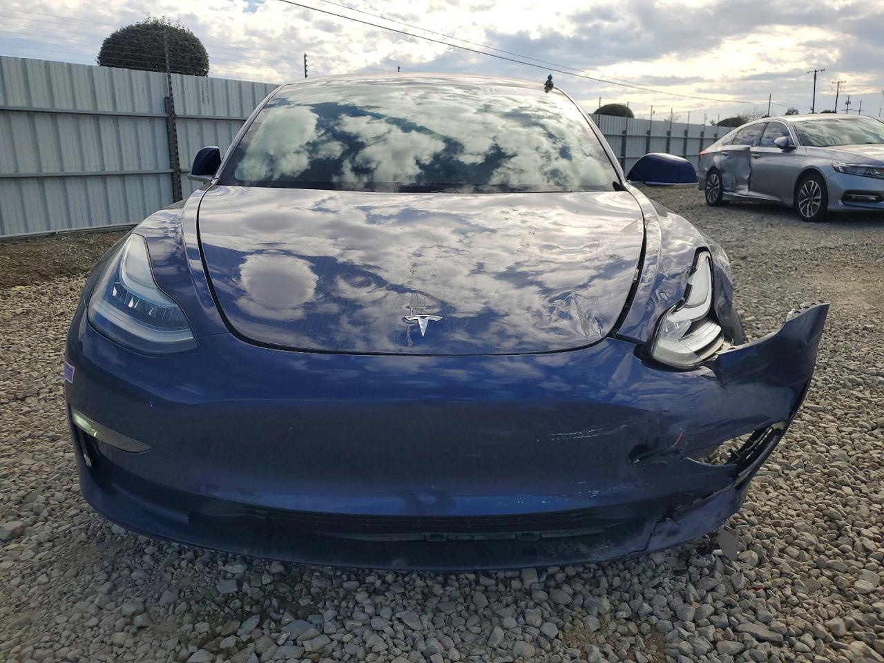 2018 TESLA MODEL 3 photo 9