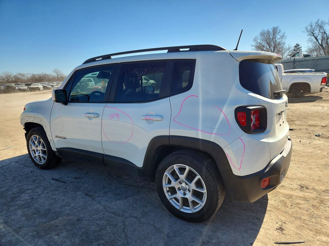 2019 JEEP RENEGADE LATITUDE photo 4