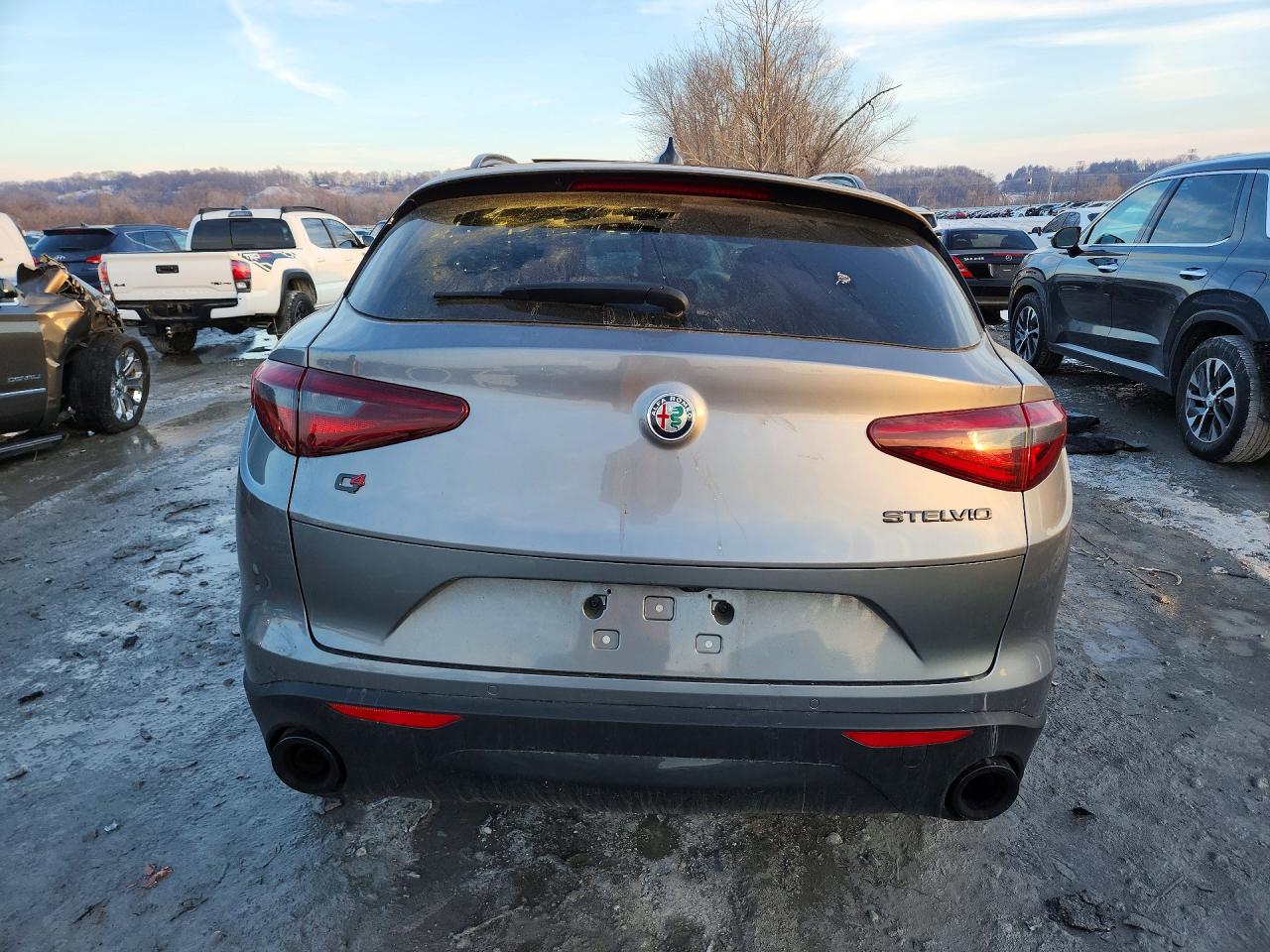 2020 ALFA ROMEO STELVIO photo 6