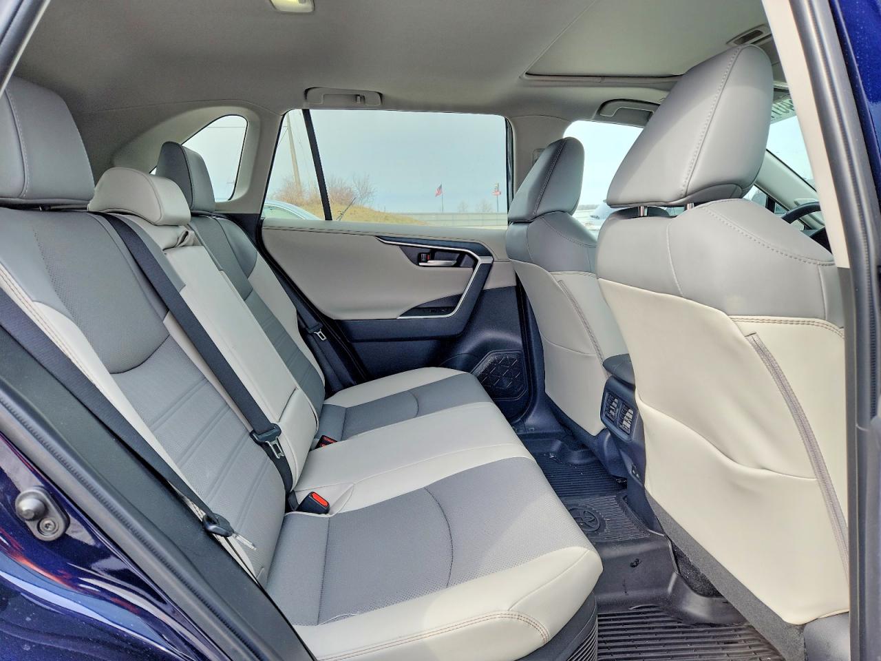 2024 TOYOTA RAV4 LIMITED photo 21