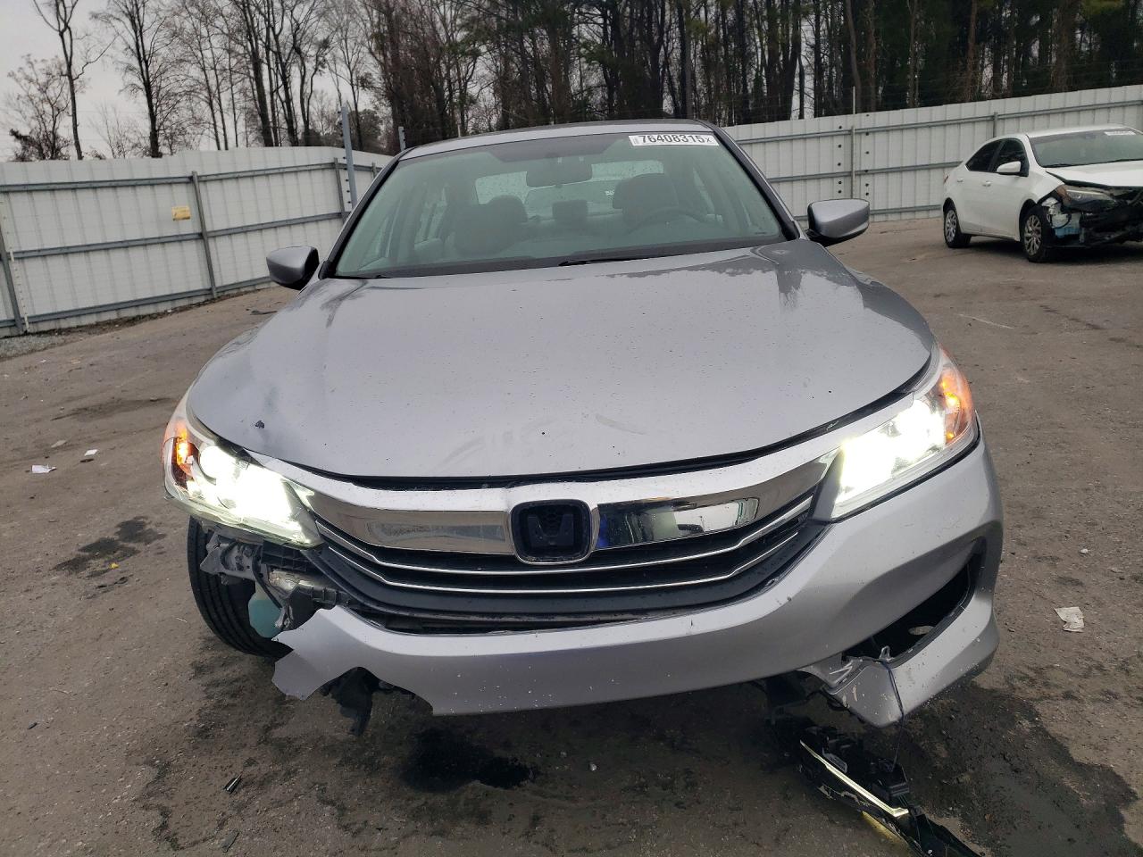 2016 HONDA ACCORD LX photo 5