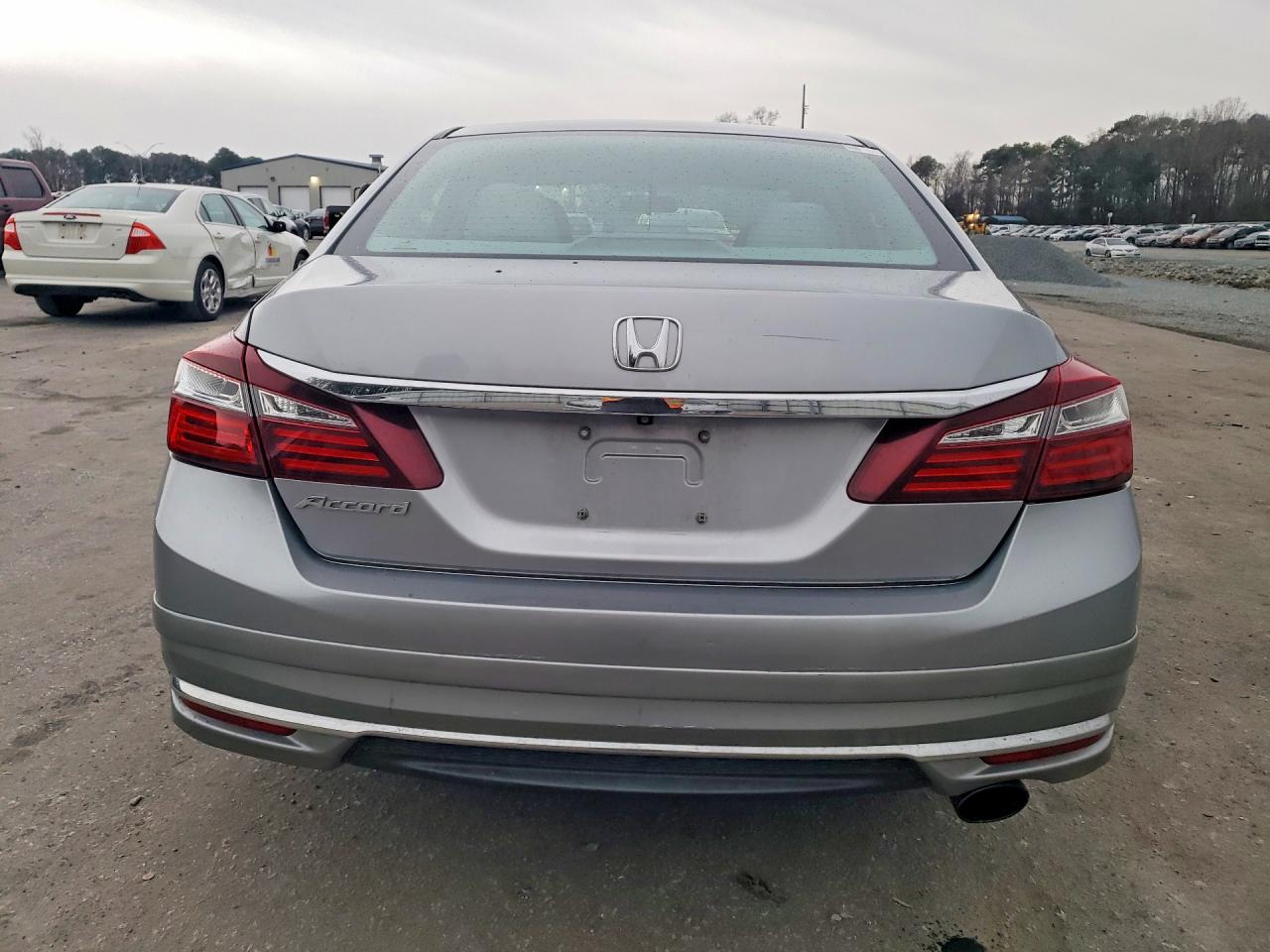 2016 HONDA ACCORD LX photo 6
