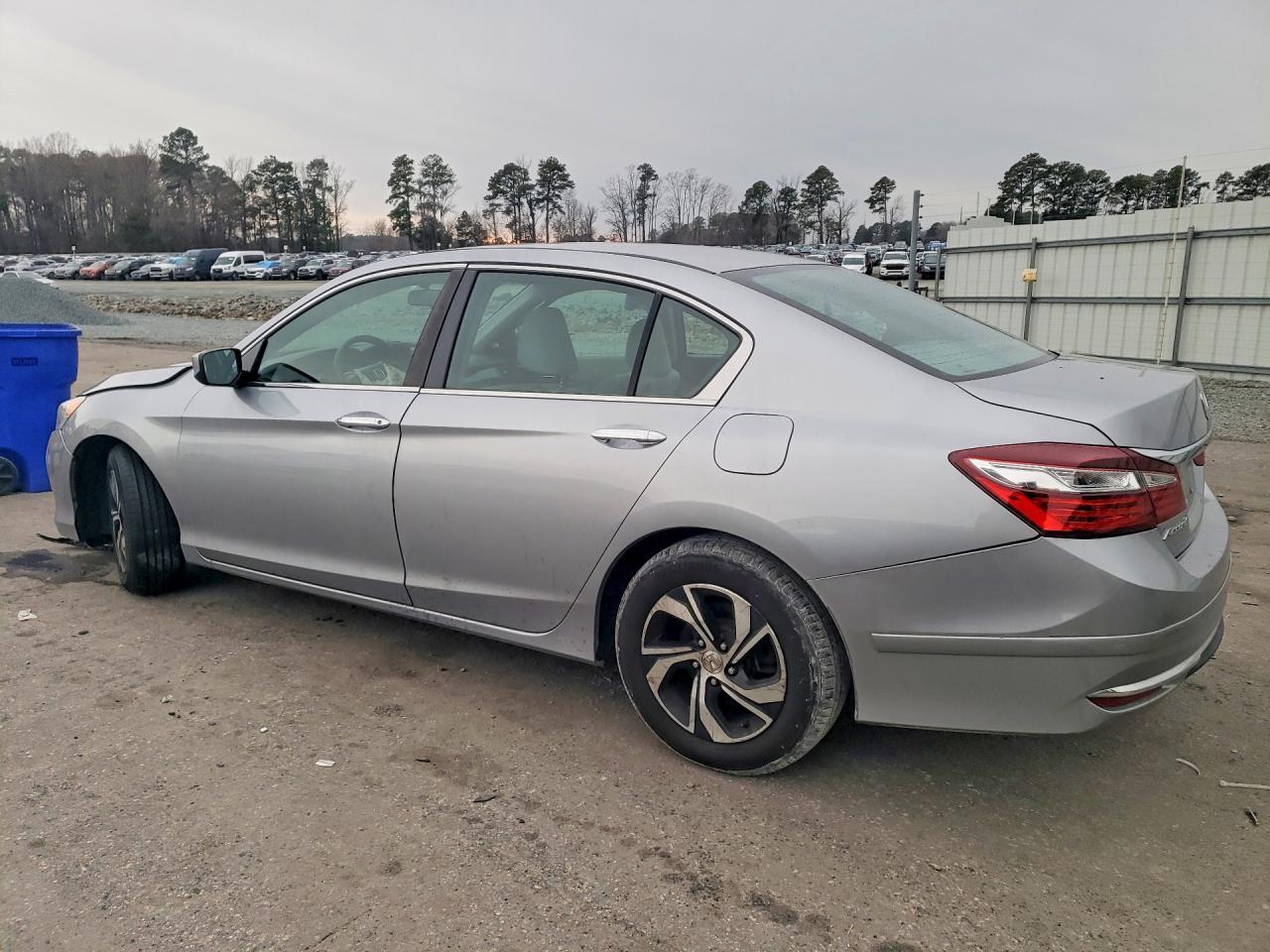 2016 HONDA ACCORD LX photo 2