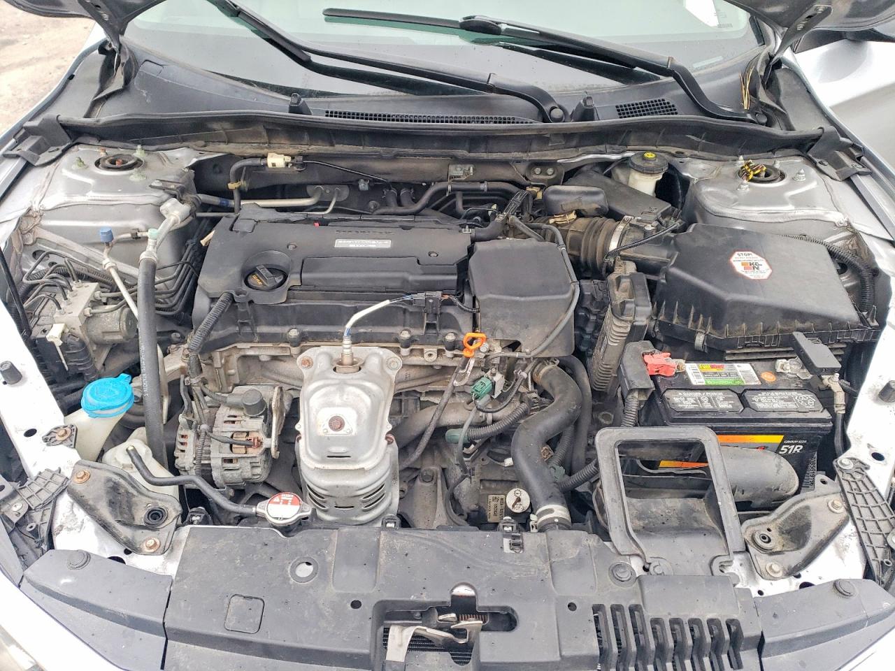 2016 HONDA ACCORD LX photo 11