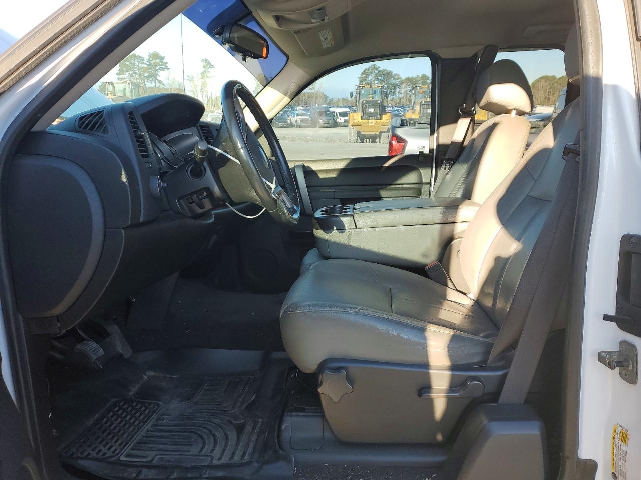 2010 CHEVROLET SILVERADO C1500 LT photo 7
