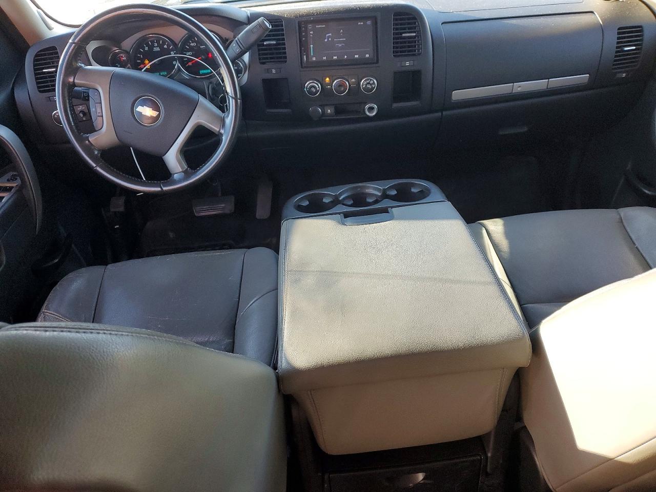 2010 CHEVROLET SILVERADO C1500 LT photo 8