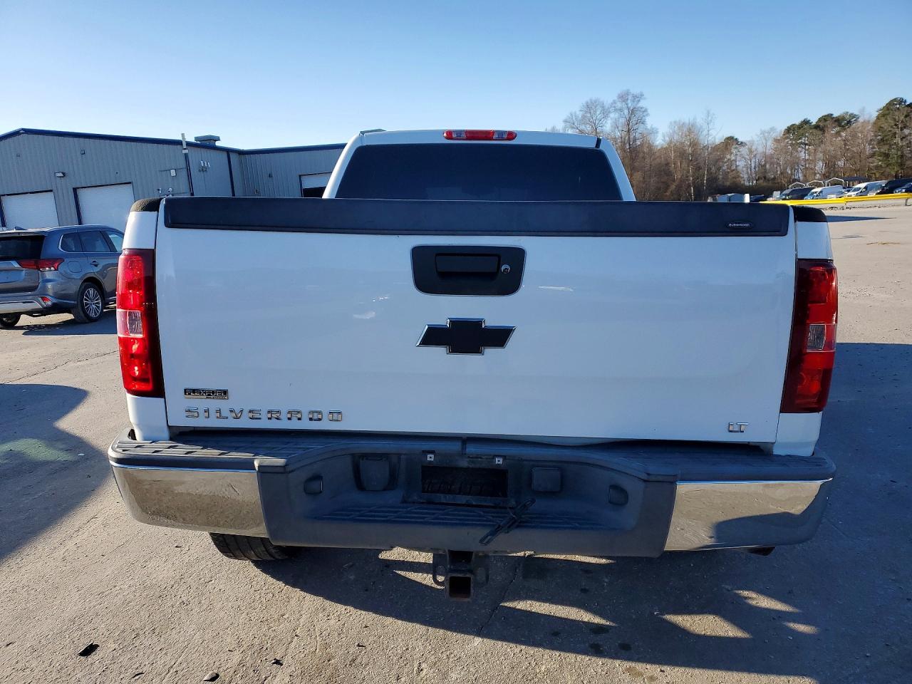 2010 CHEVROLET SILVERADO C1500 LT photo 6