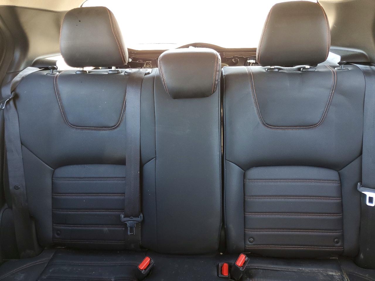 2019 NISSAN KICKS S photo 10