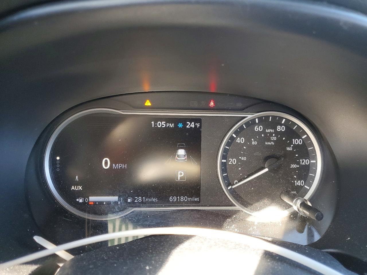 2019 NISSAN KICKS S photo 9