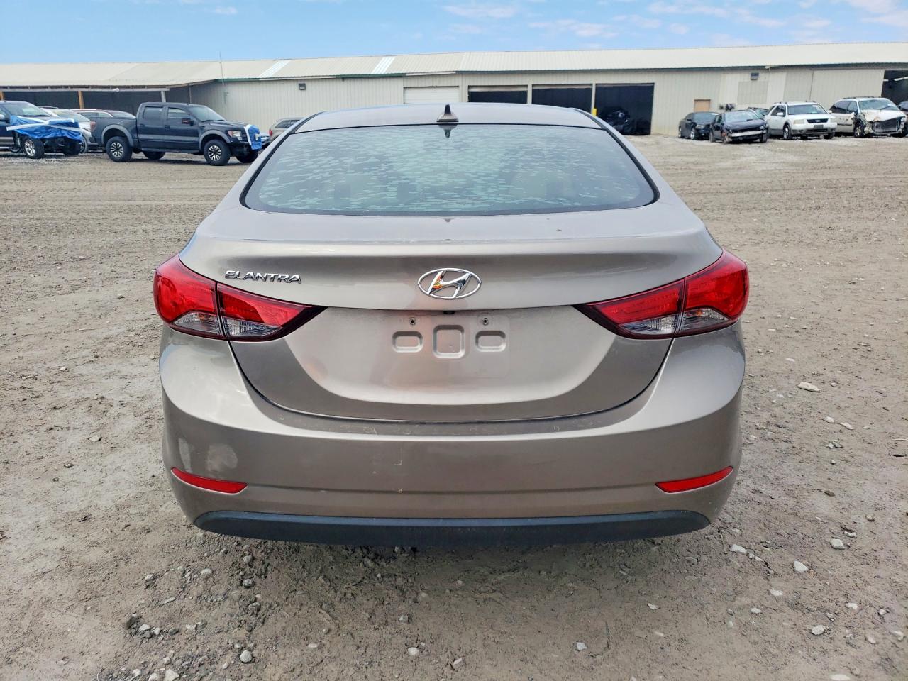 2016 HYUNDAI ELANTRA SE photo 16