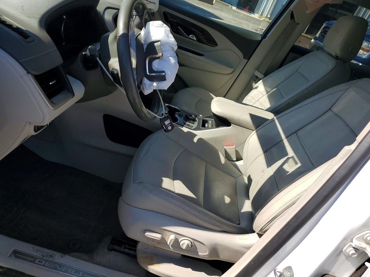 2020 GMC TERRAIN DENALI photo 7