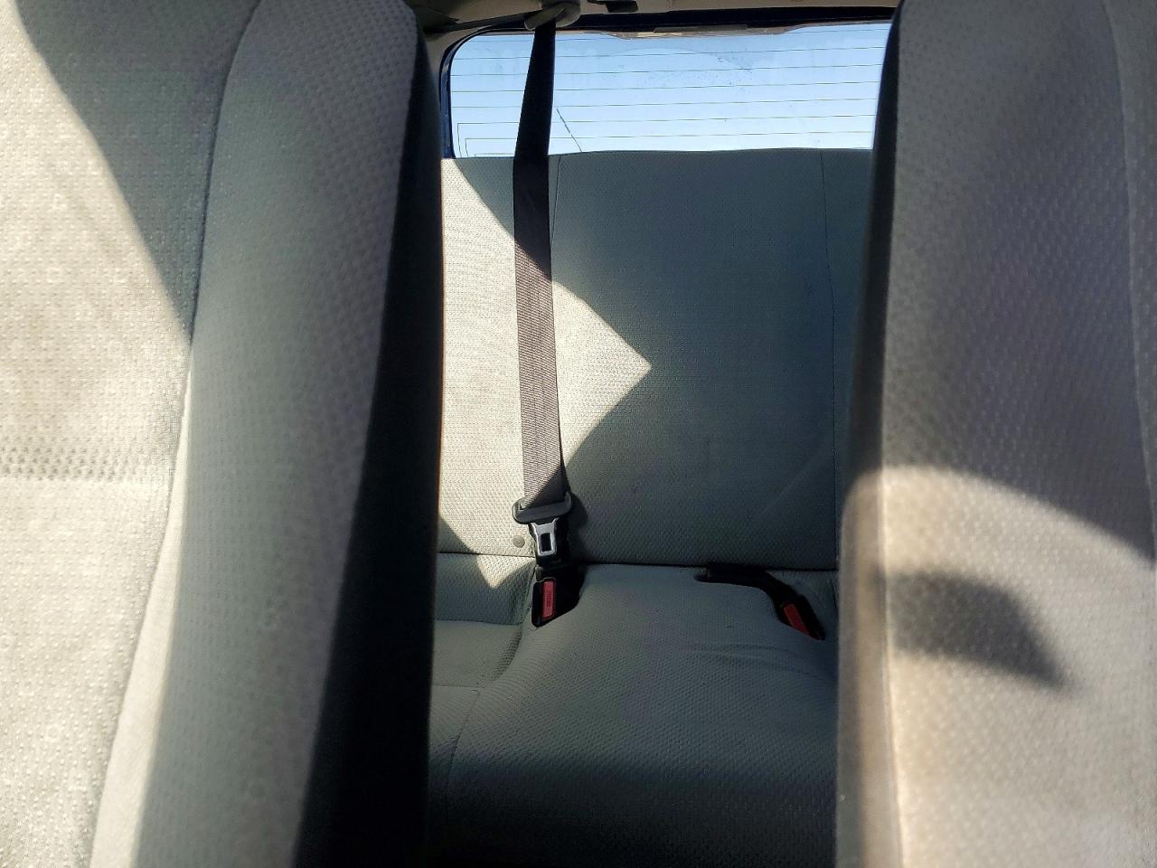 2017 TOYOTA PRIUS C photo 10