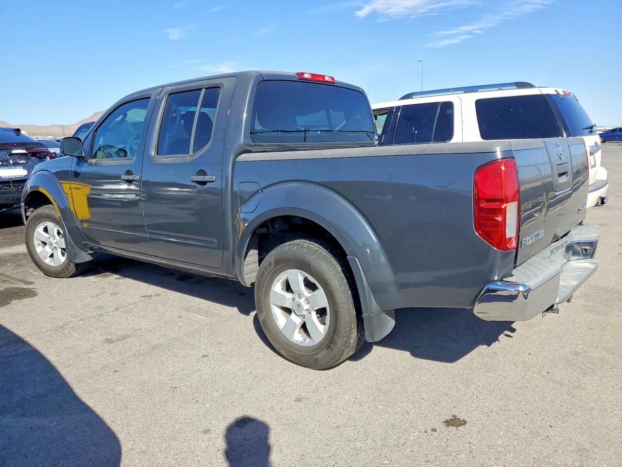2010 NISSAN FRONTIER CREW CAB SE photo 3