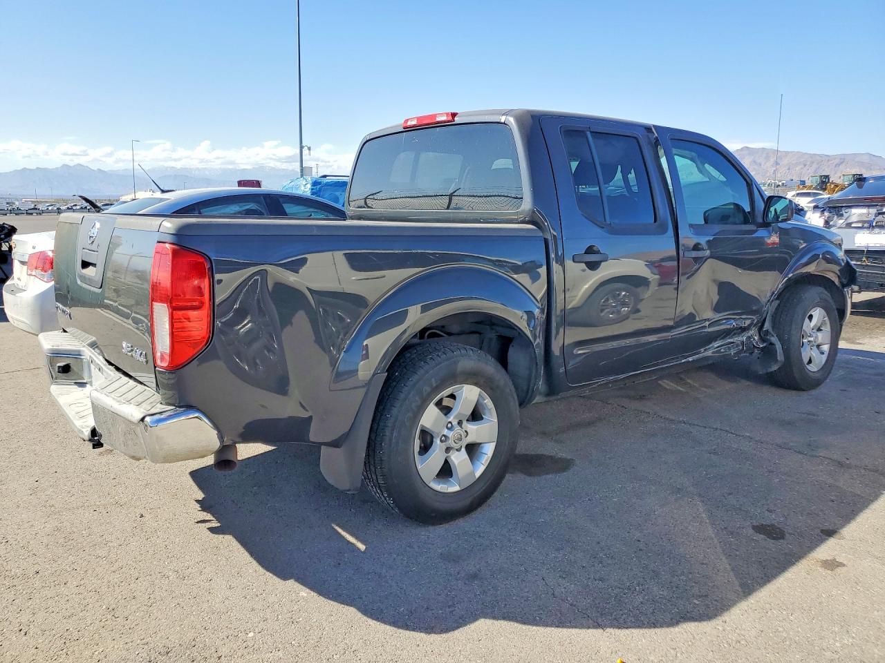 2010 NISSAN FRONTIER CREW CAB SE photo 5