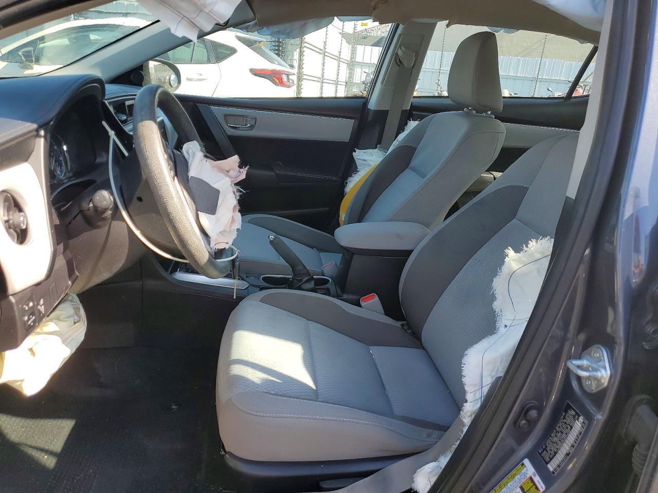 2017 TOYOTA COROLLA L photo 19