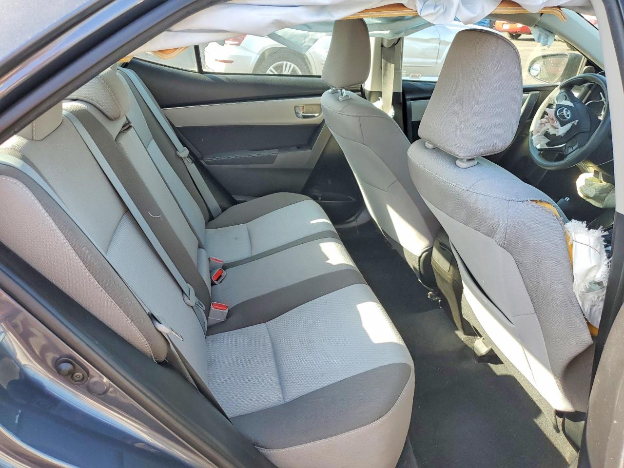 2017 TOYOTA COROLLA L photo 28