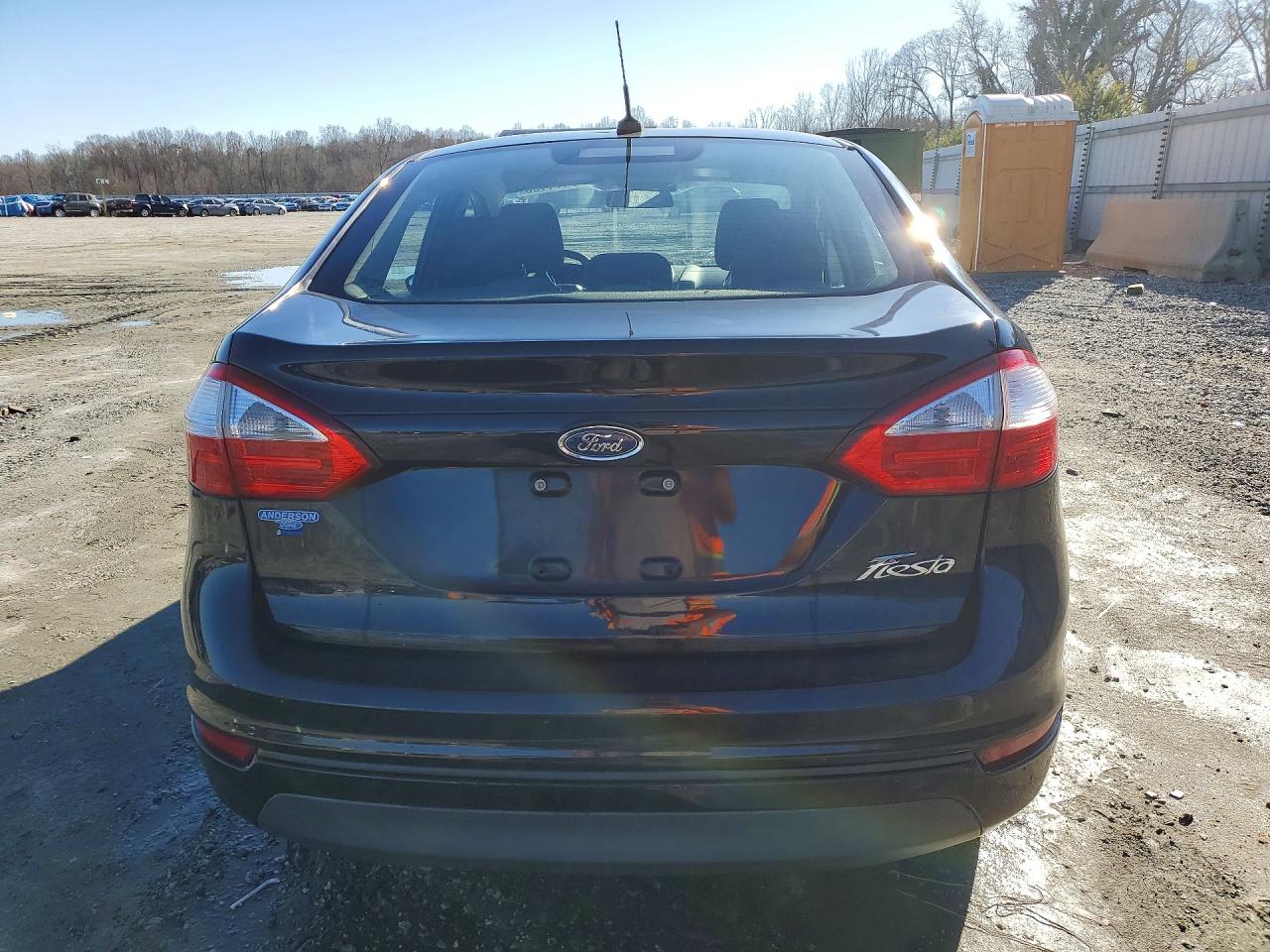 2016 FORD FIESTA S photo 11