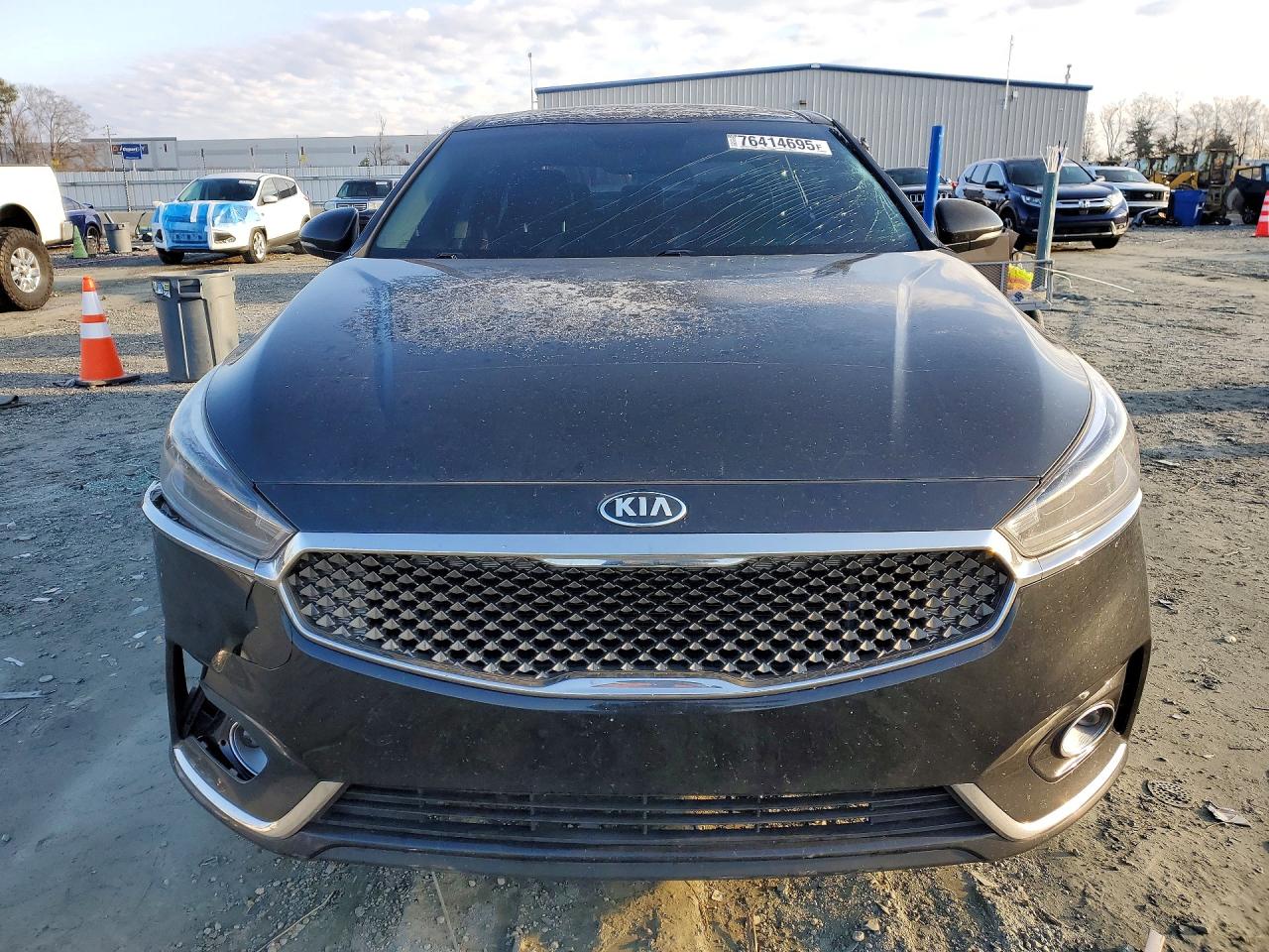 2017 KIA CADENZA PREMIUM photo 5