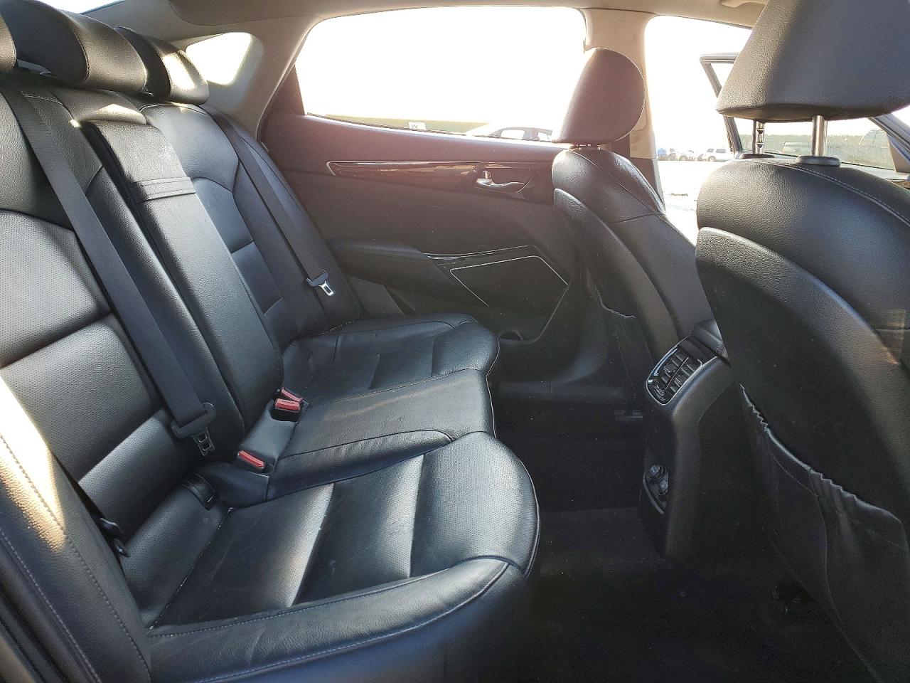 2017 KIA CADENZA PREMIUM photo 10