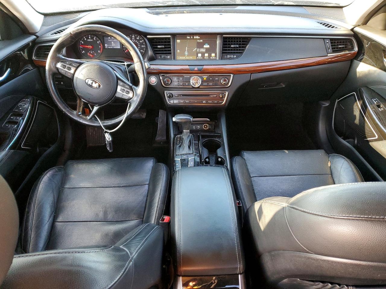 2017 KIA CADENZA PREMIUM photo 8