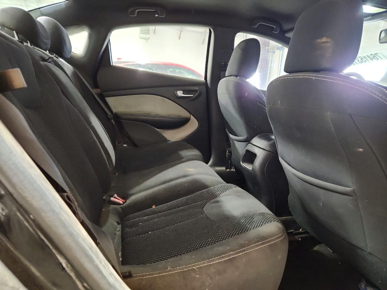 2015 DODGE DART SXT photo 10