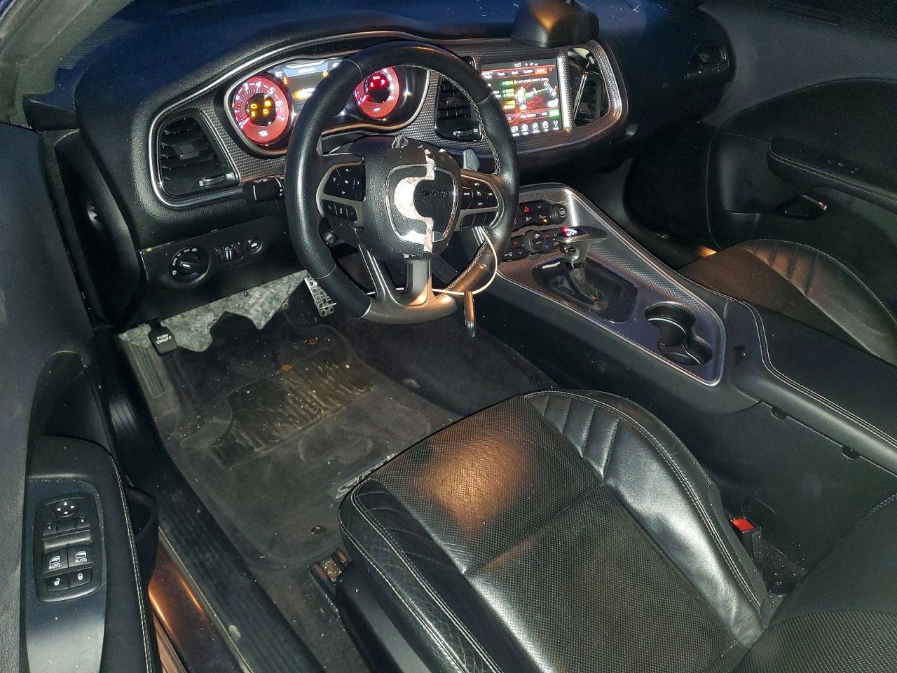 2016 DODGE CHALLENGER SRT HELLCAT photo 8