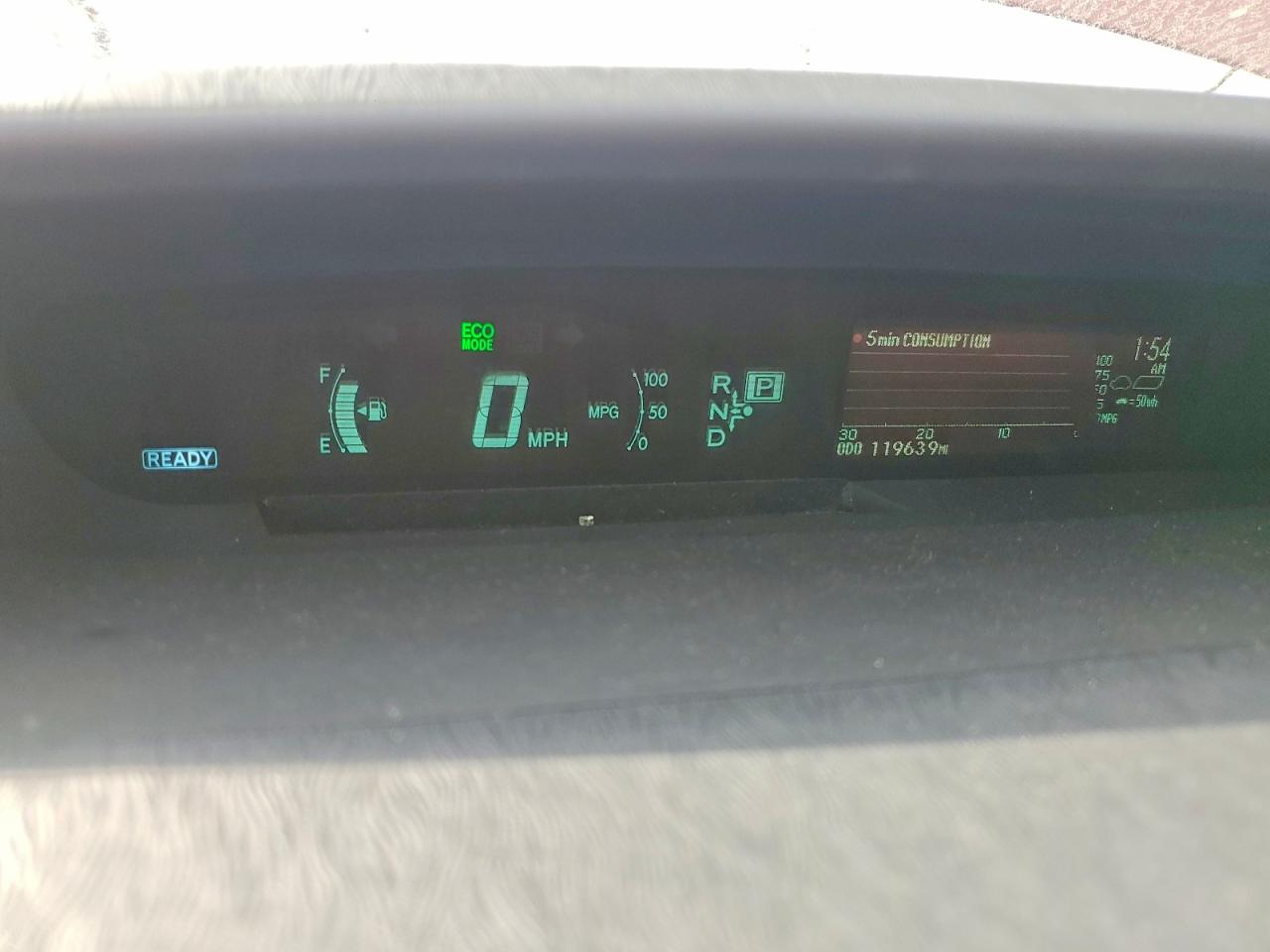 2015 TOYOTA PRIUS photo 9