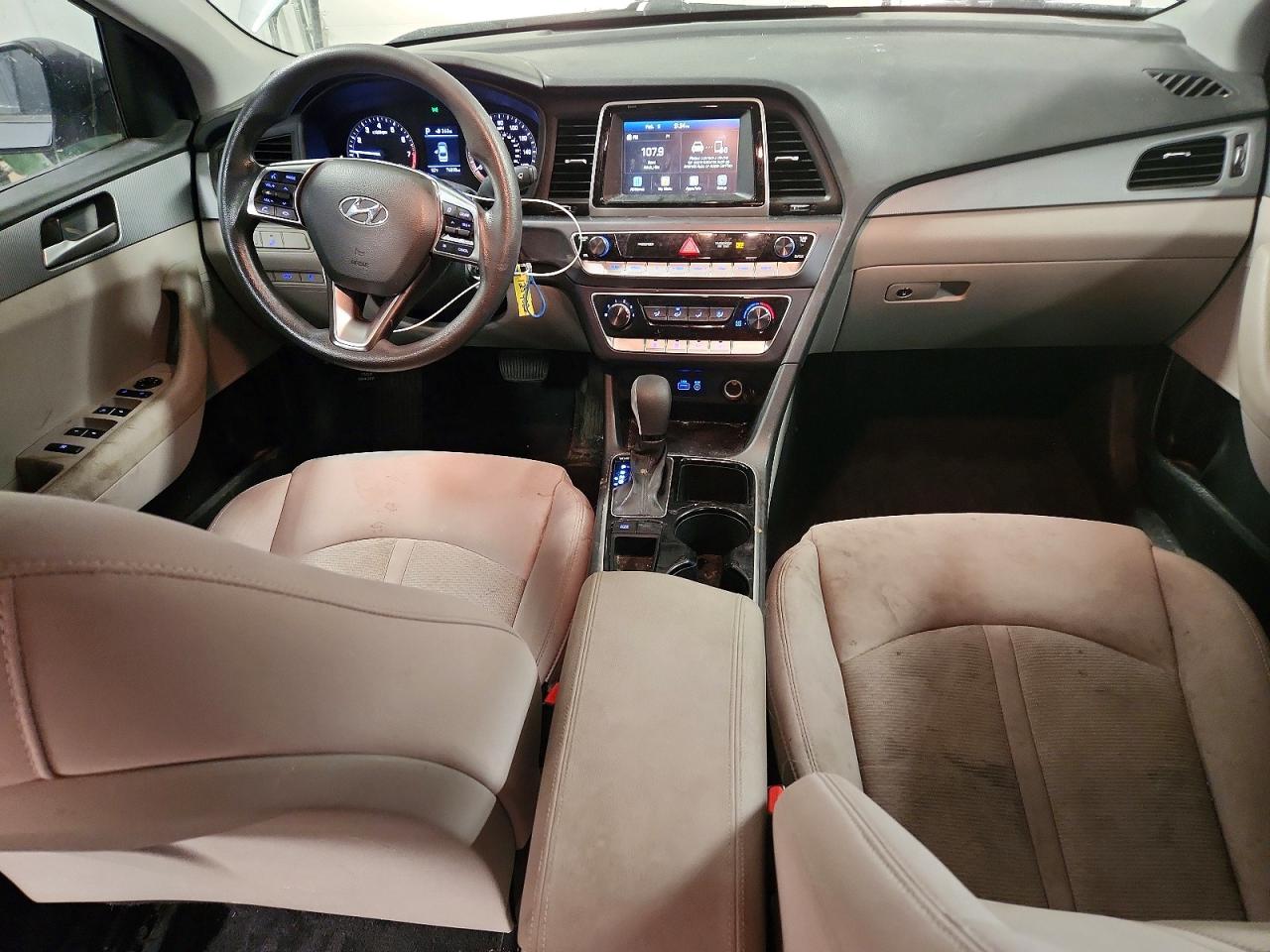 2018 HYUNDAI SONATA SE photo 8