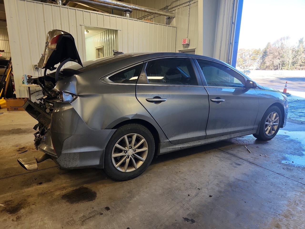 2018 HYUNDAI SONATA SE photo 3