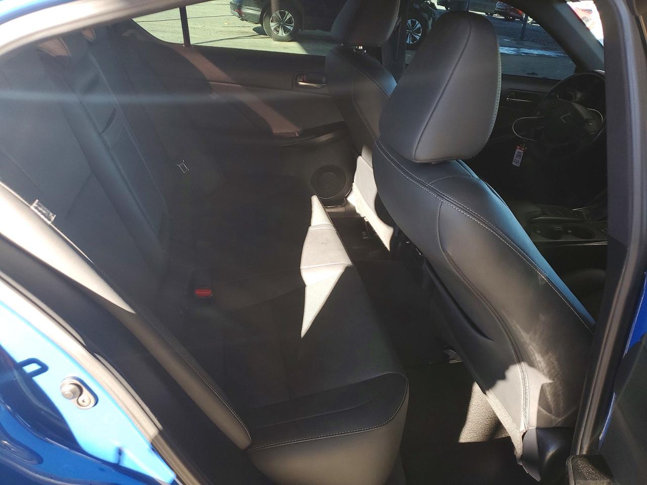 2021 LEXUS IS 300 photo 10