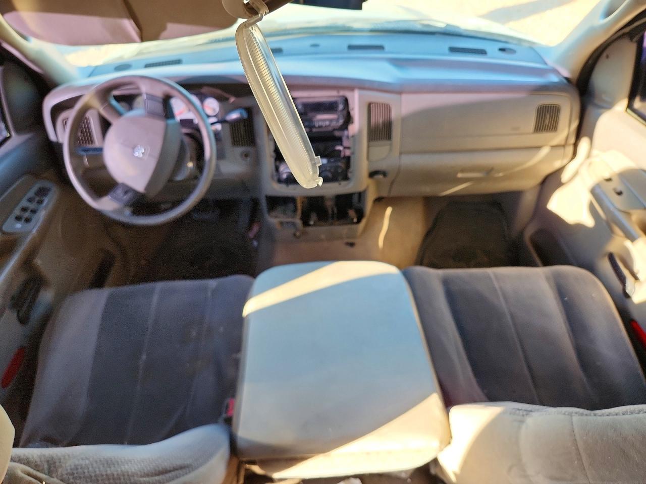 2004 DODGE RAM 1500 ST photo 8