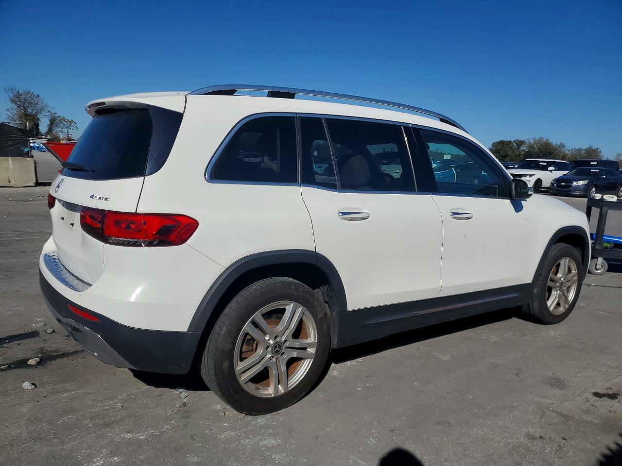 2020 MERCEDES-BENZ GLB 250 4MATIC photo 7