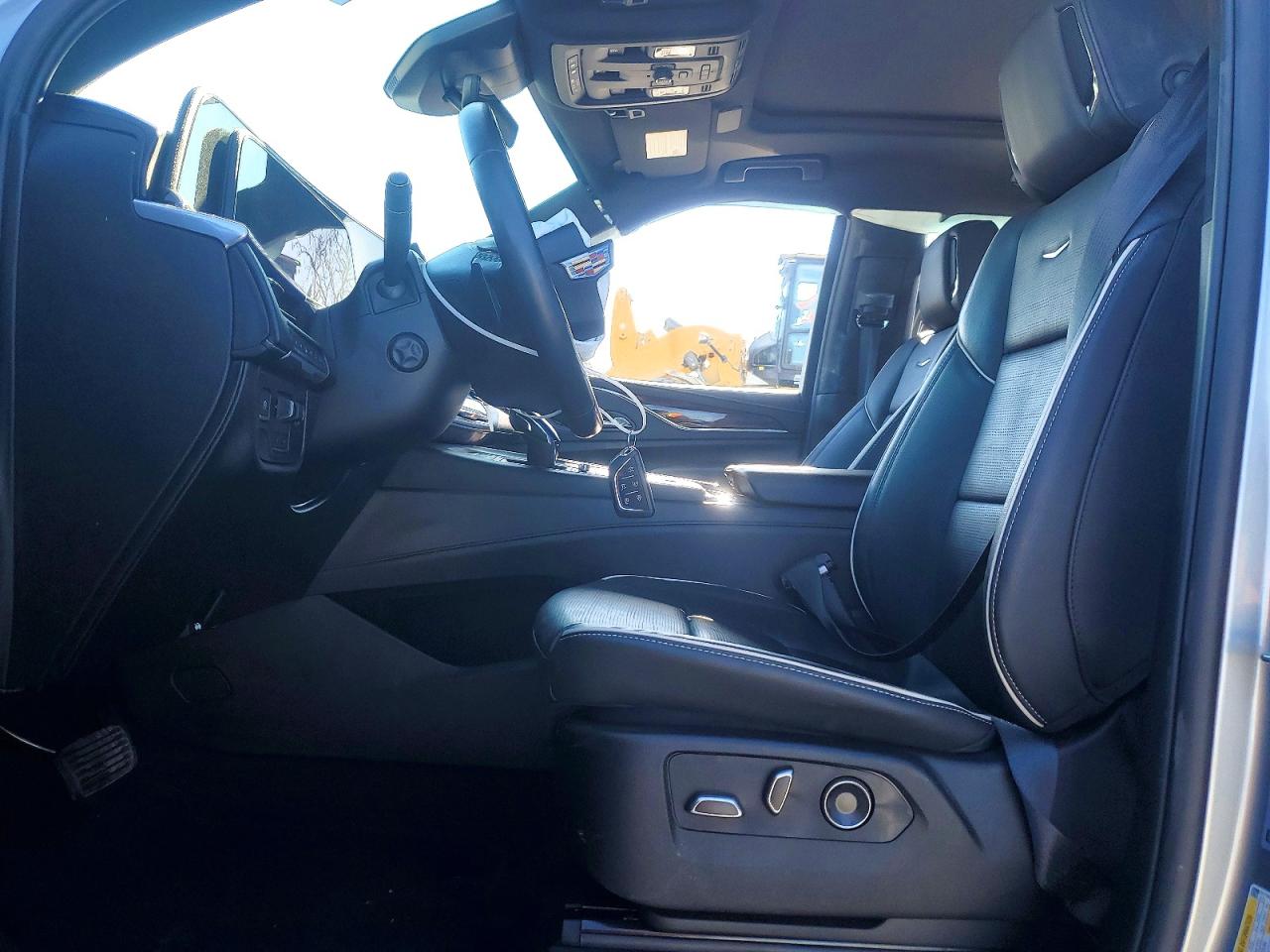 2024 CADILLAC ESCALADE ESV PREMIUM LUXURY photo 7