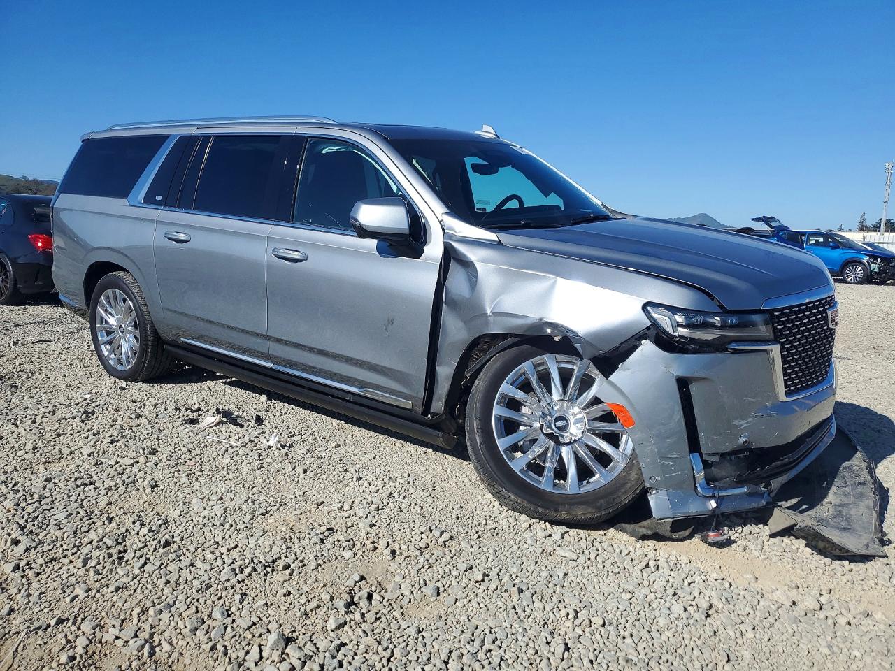 2024 CADILLAC ESCALADE ESV PREMIUM LUXURY photo 4