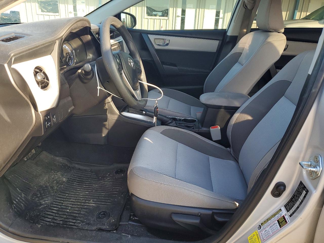 2018 TOYOTA COROLLA L photo 7