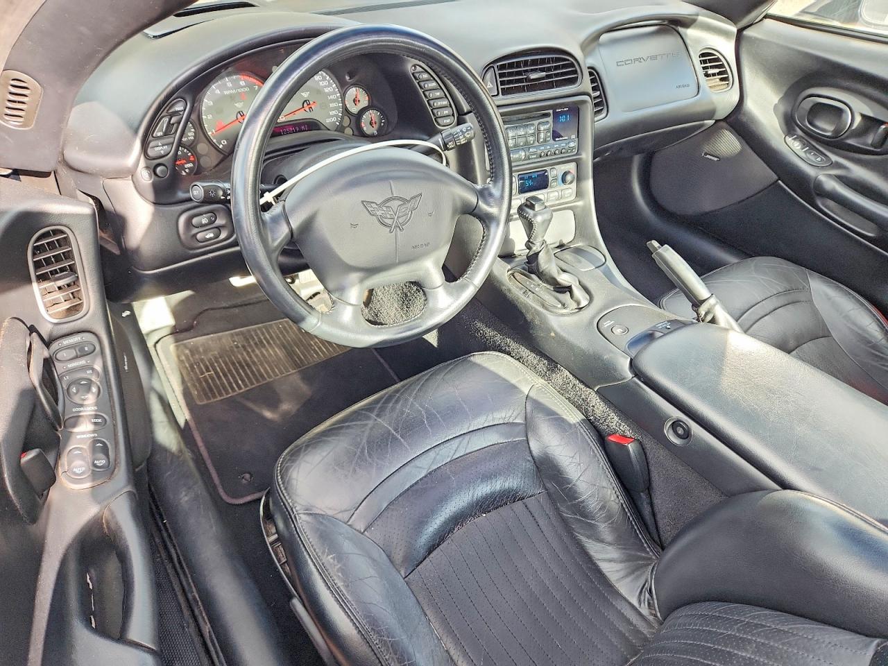 2004 CHEVROLET CORVETTE photo 8